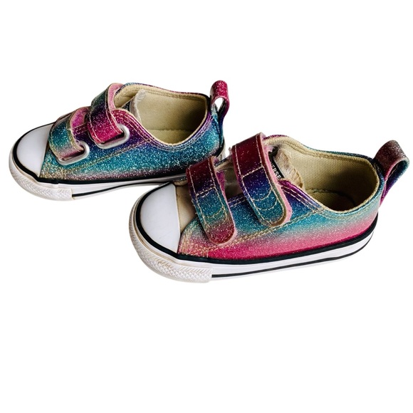 Toddler Girls Sparkly Converse Shoes - Picture 2 of 11